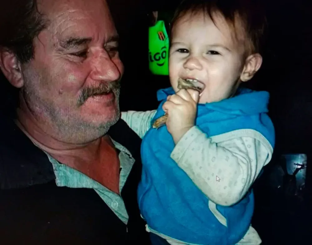 “Deben ser separadas”, dijo el abuelo de Lucio Dupuy antes de la audiencia por las penas