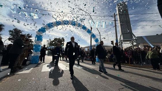 Los veteranos y excombatientes de Malvinas abrieron el desfile por el Día de la Independencia, en 9 de Julio.