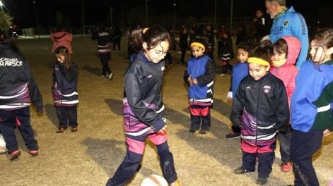 Arranca un torneo de fútbol para nenas donde la única misión es divertirse
