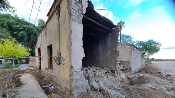 Murió aplastado por una pared de adobes cuando hacía una zanja para una medianera