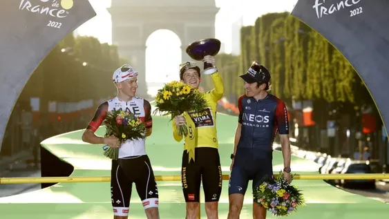 Vingegaard tuvo su fiesta en París