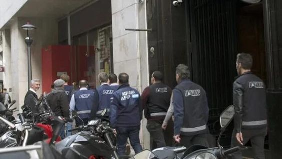 Hubo fuerte operativo por un fraude con dólar oficial