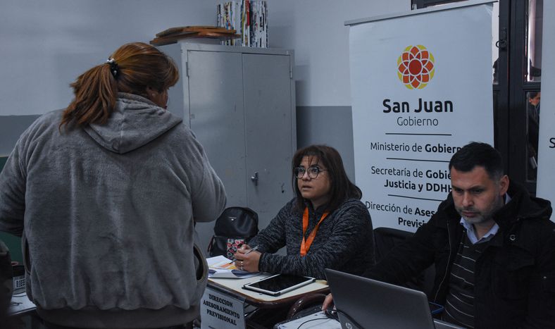 El Ministerio de Gobierno continúa asedorando a los sanjuaninos que quieren iniciar los trámites para jubilarse.