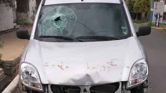 Iba ebrio chocó y quiso huir