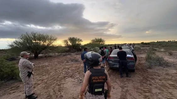 Desarticularon una carrera de caballos clandestina en La Chimbera y detuvieron a siete hombres