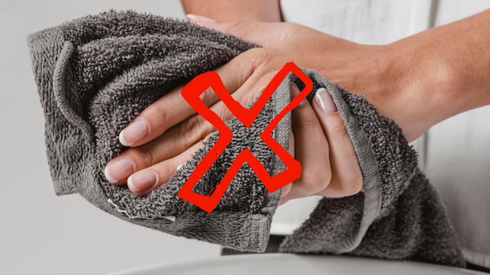 Las toallas de mano quedan atrás: el nuevo accesorio que domina los baños modernos en 2025