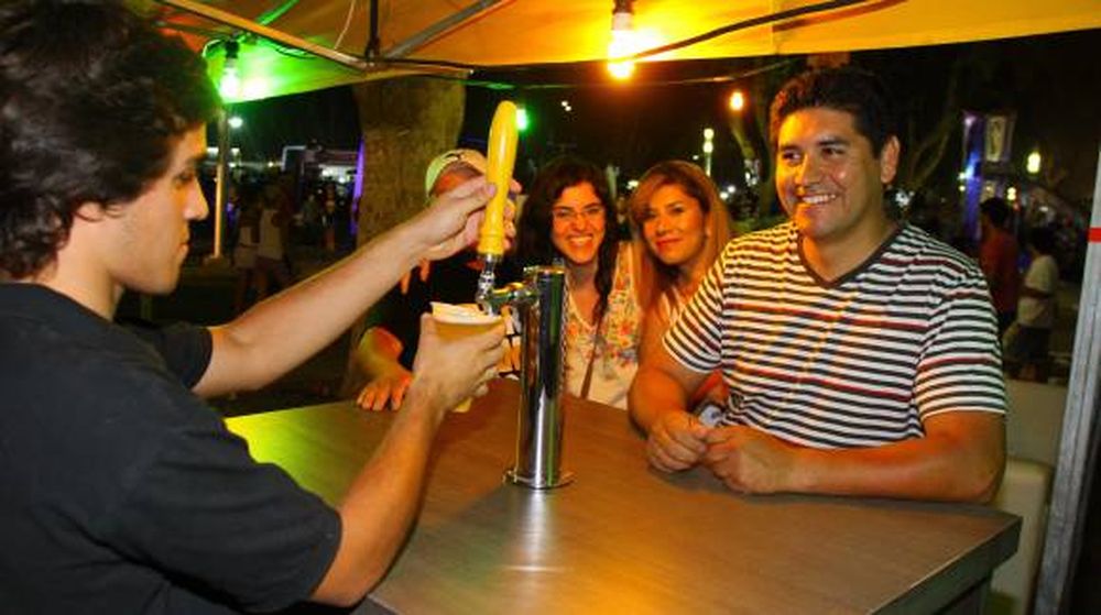 La cerveza artesanal, una atracción en Santa Lucía