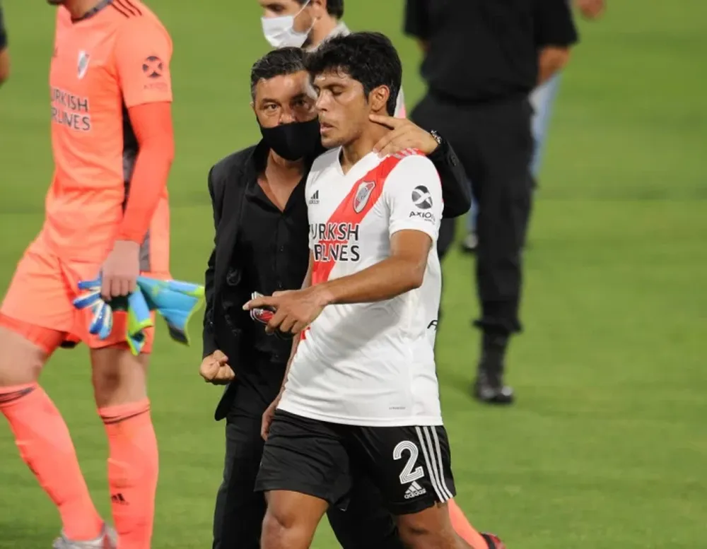 Gallardo, al Sicario Rojas en el Superclásico: “Rompele el tobillo”