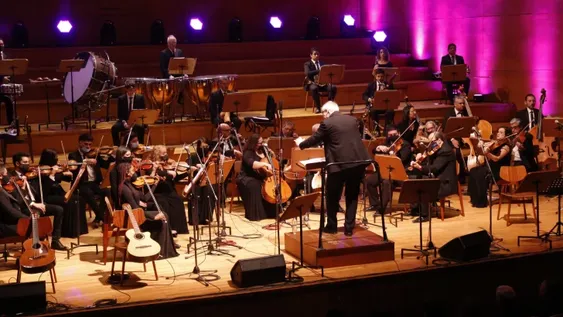 Salud por la tierra chica