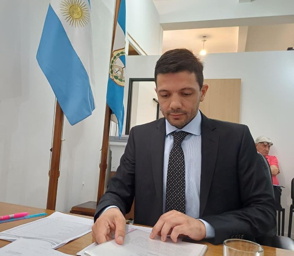 La presentación generó revuelo entre los ediles.