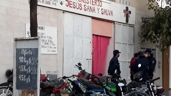 Labraron un acta de infracción a un pastor evangelista por violar el protocolo en su templo