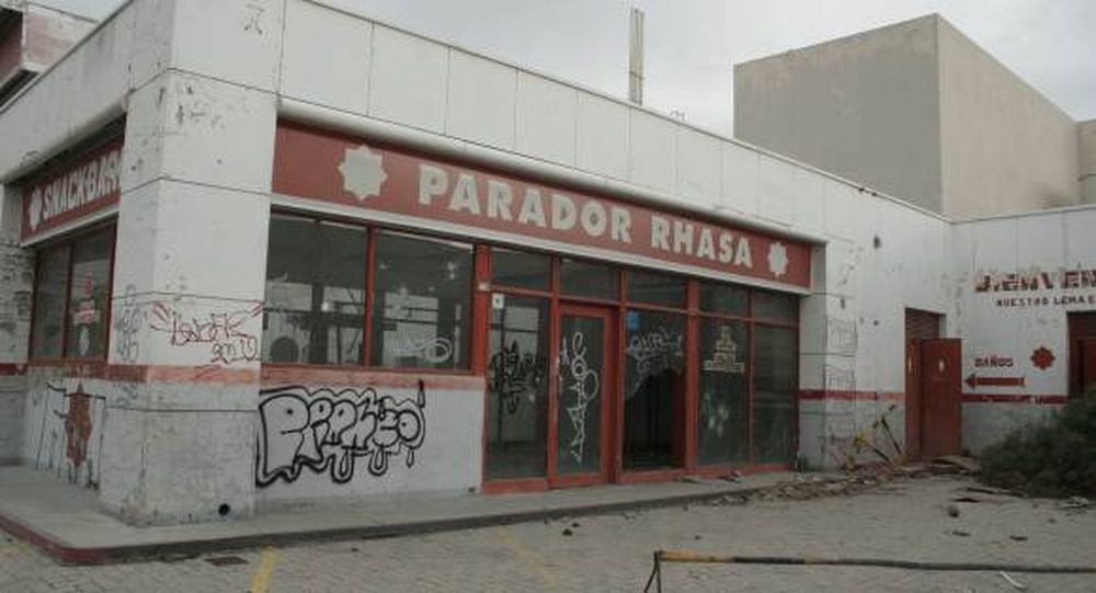 Estaciones abandonadas, foco de quejas vecinales
