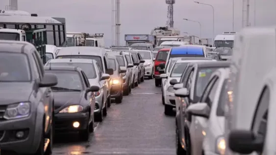 Caos de tránsito en los ingresos a la Ciudad de Buenos Aires por los controles