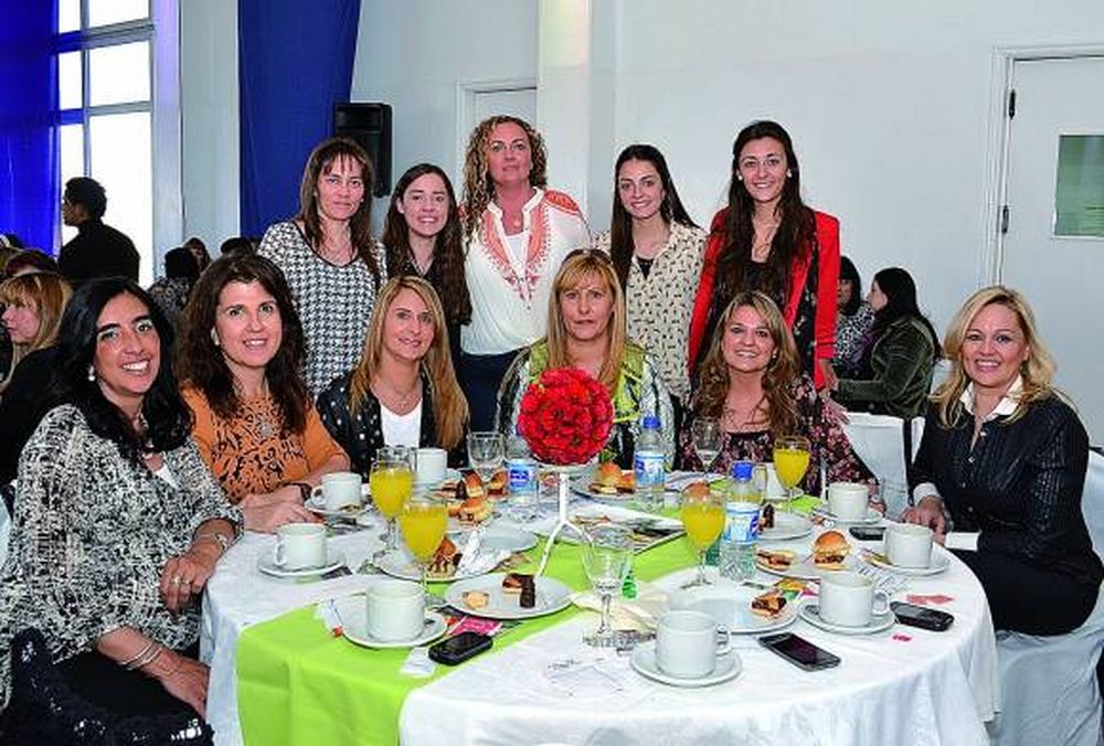 Tarde de té y moda