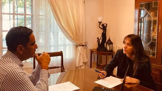 El presidente del PRO respaldó sólo a la edil que dividió el bloque rawsino