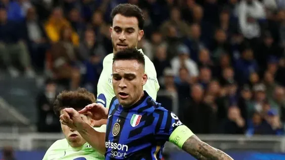 BANDERA. Lautaro Martínez llegó tocado a la revancha pero abrió el camino de las ilusiones con el primer gol del Inter para llegar a la final.