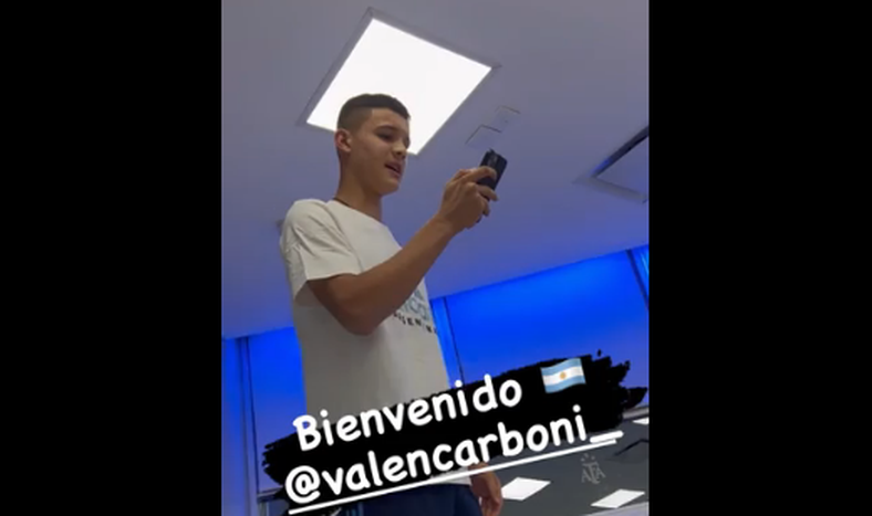 El bautismo de los “nuevos” que grabó Di María y que divirtió a todo el plantel