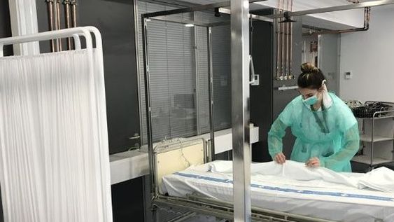 España, por primera vez debajo de la barrera de los 400 muertos por día desde el 22 de marzo