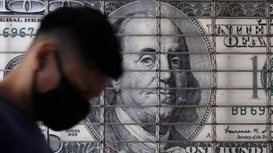 El dólar blue subió a $560 y superó la inflación acumulada