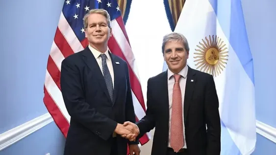El ministro de Economía, Luis Caputo, se reunió con el secretario del Tesoro de los Estados Unidos, Scott Bessent.