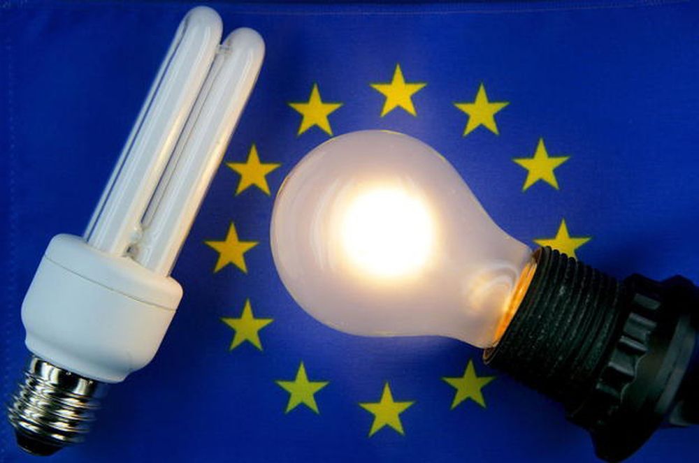 LA COMISIÓN EUROPEA está evaluando formas de simplificar las políticas energéticas de la UE. Los debates se encuentran en una fase inicial, pero podrían formar parte de un paquete global para reducir la carga reglamentaria de las pequeñas y medianas empresas.