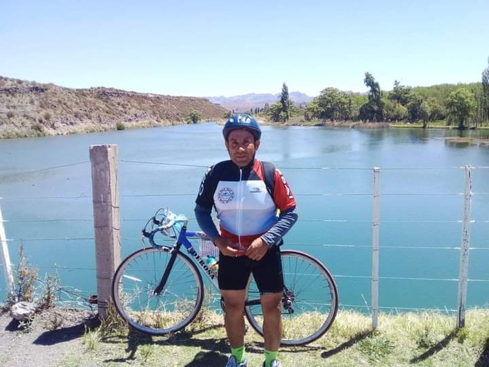 Es albañil, tiene Parkinson y unirá el país en su bici para concientizar sobre la enfermedad