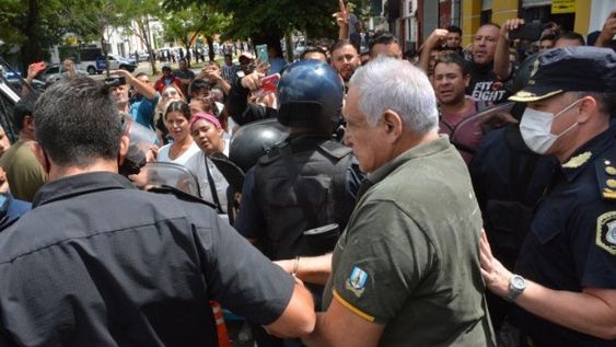 Huevazos para el “Pata” Medina: lo metieron preso y luego lo liberaron