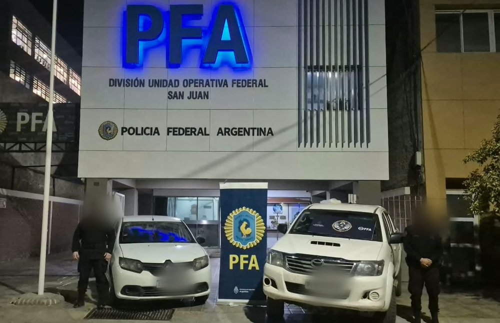 Vehículos secuestrados durante la investigación.