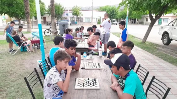 Tras el cierre de las colonias, diversión gratuita en Valle Fértil