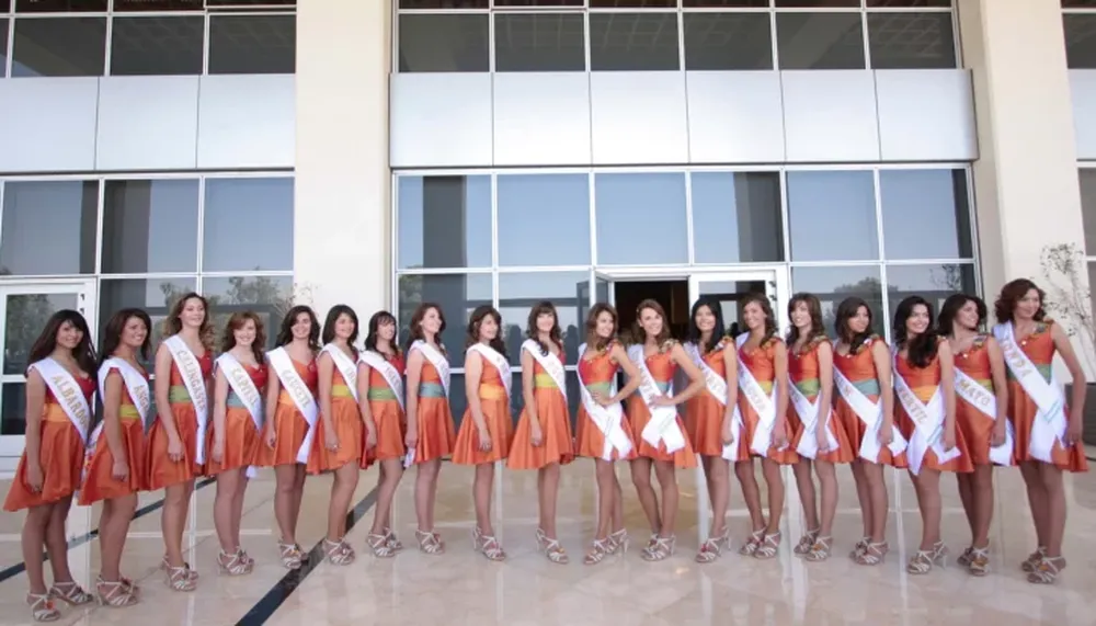 Presentaron a las candidatas