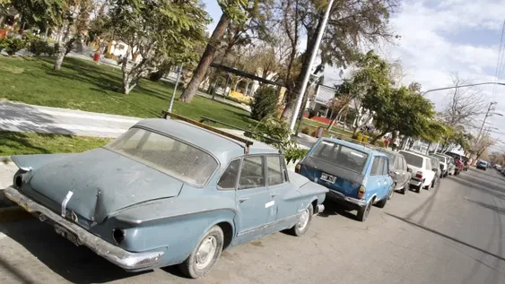 En promedio hay 10 autos radiados en los frentes o alrededores de las comisarías
