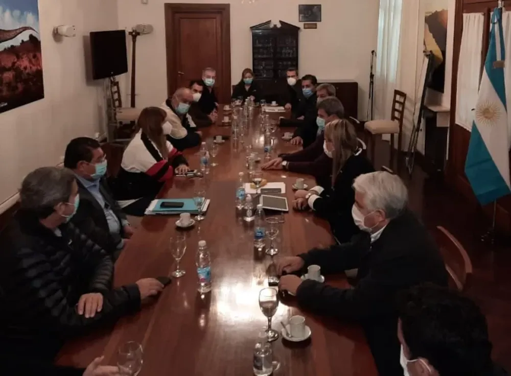 Uñac pide responsabilidad para frenar suba de contagios