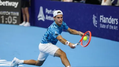 Schwartzman retrocedió al puesto 16 y quedó por debajo de Federer
