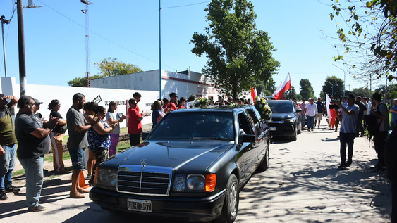 despidieron los restos del alumno asesinado por un companero en el colegio de santa fe