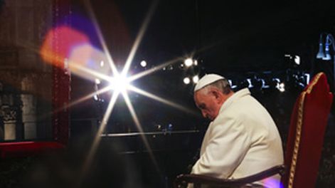 En la vigilia Pascual, el Papa bautizará a cuatro jóvenes