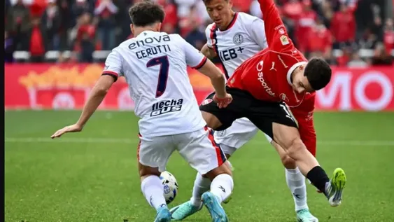 Amargura. Independiente se olvidó de los triunfos en el Clausura y esta vez, San Lorenzo le sacó un empate que no le sirve a los de Avellaneda.