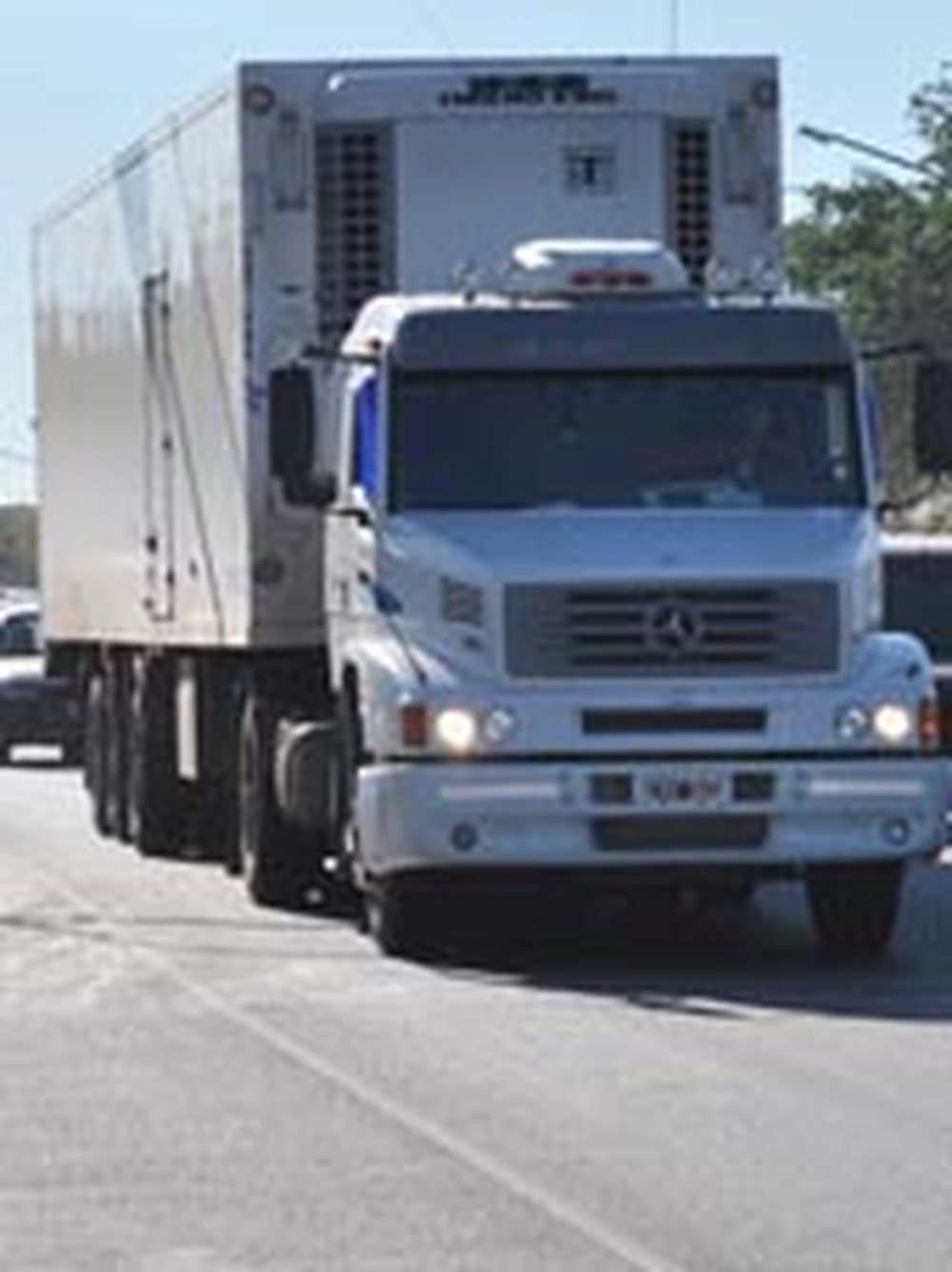 Por medidas nacionales, el transporte carretero trabaja en un 50%