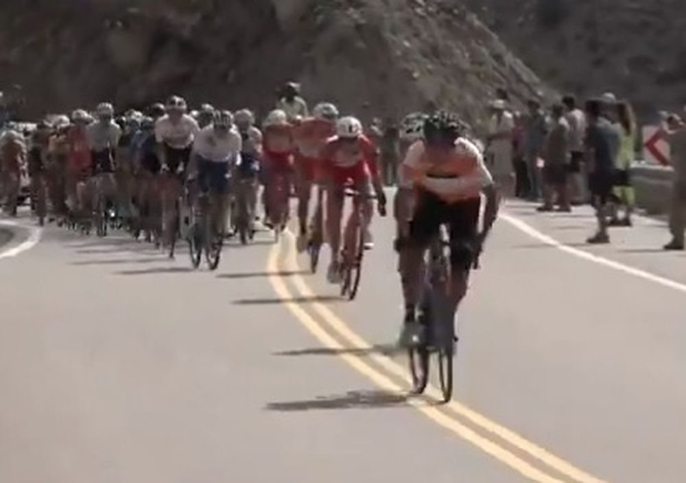 César Paredes se quedó con la meta de montaña de primera categoría