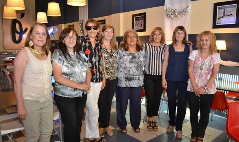 Almuerzo de ex alumnas de la ENET Nº 2.