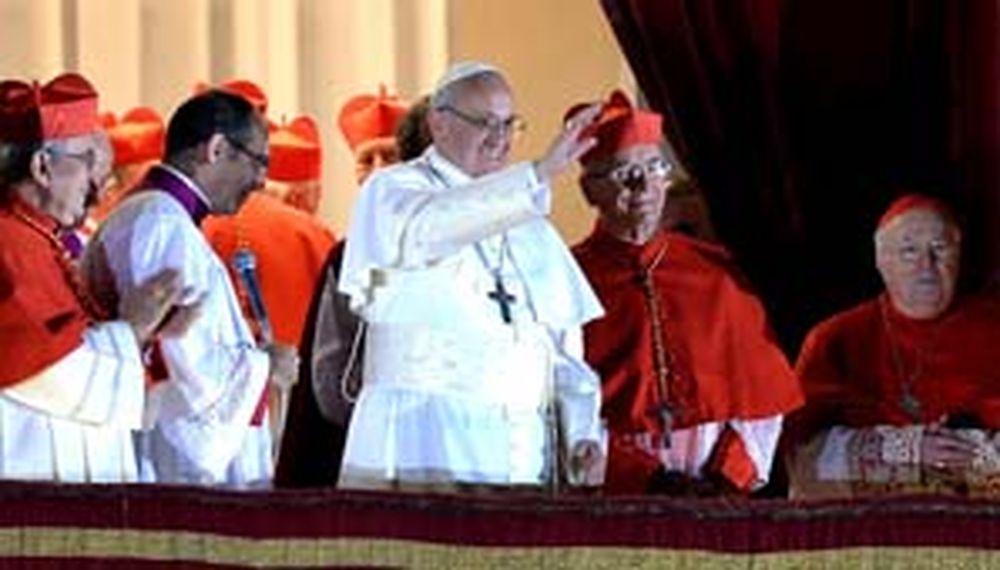 Bergoglio: “Fueron a buscar al Papa al fin del mundo”