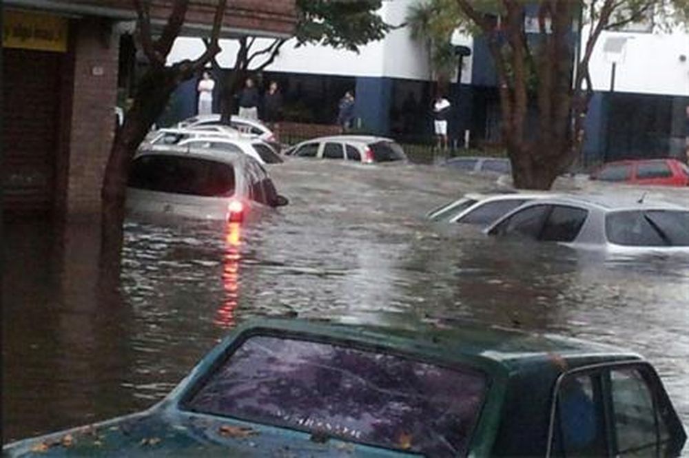 Hay al menos 5 muertos tras el temporal en Buenos Aires