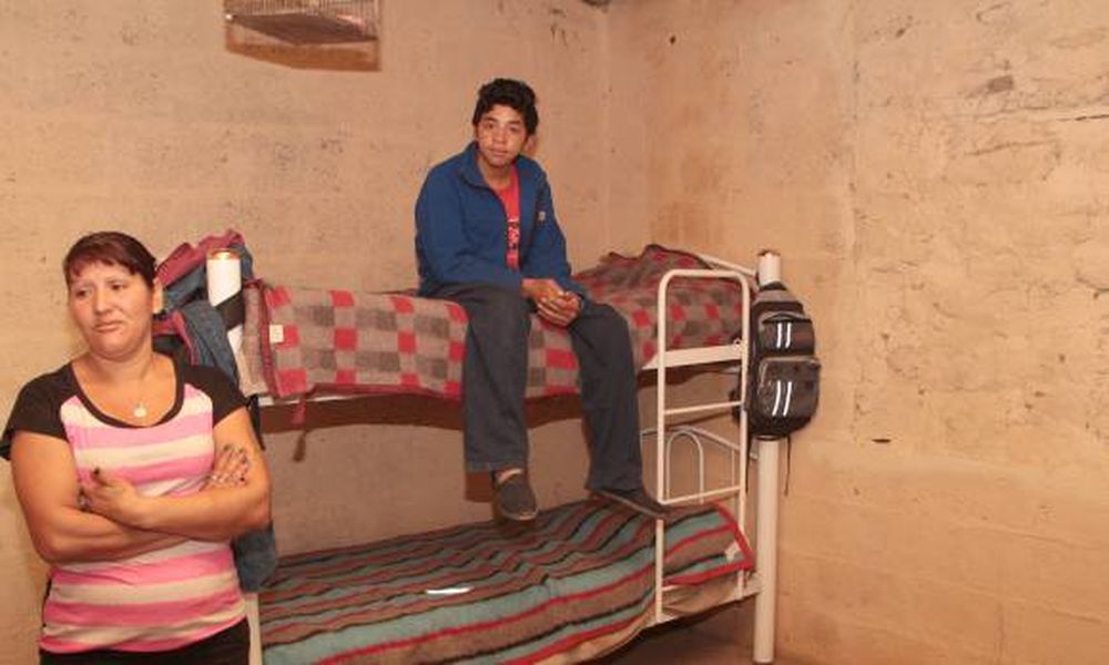 El niño que emocionó a Cristina, en los primeros pasos de su nueva vida