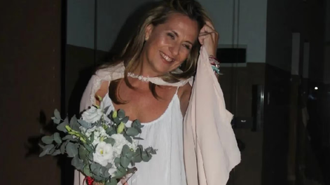 Insólito: estuvo en pareja, se separó y a los 49 años se casó con ella misma: “Me amo”