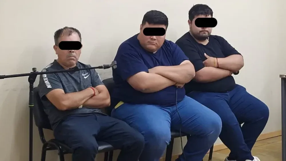 Padre e hijos, condenados por protagonizar abusos sexuales dentro de su familia.