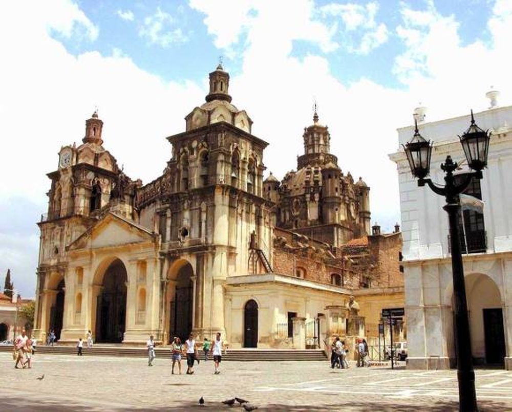 Pasaje al corazón del país