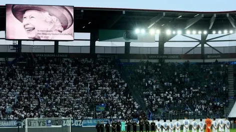 La Premier League suspendió la fecha de este fin de semana por la muerte de la Reina