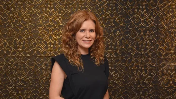 Karina El Azem: “La IA no podrá reemplazar la emoción humana”