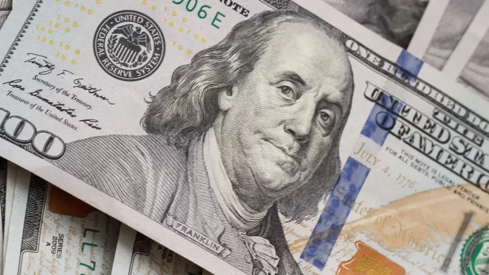 El dólar cortó una racha de cuatro subas consecutivas: a cuánto cerró el blue en San Juan