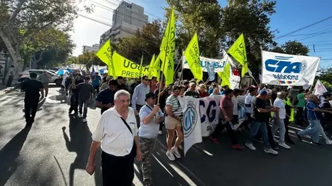 Concurrida marcha de la CGT sanjuanina en contra de la reforma laboral de Milei