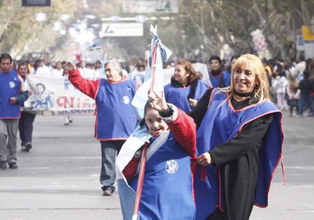 Un desfile en el que abundaron  historias que lograron emocionar